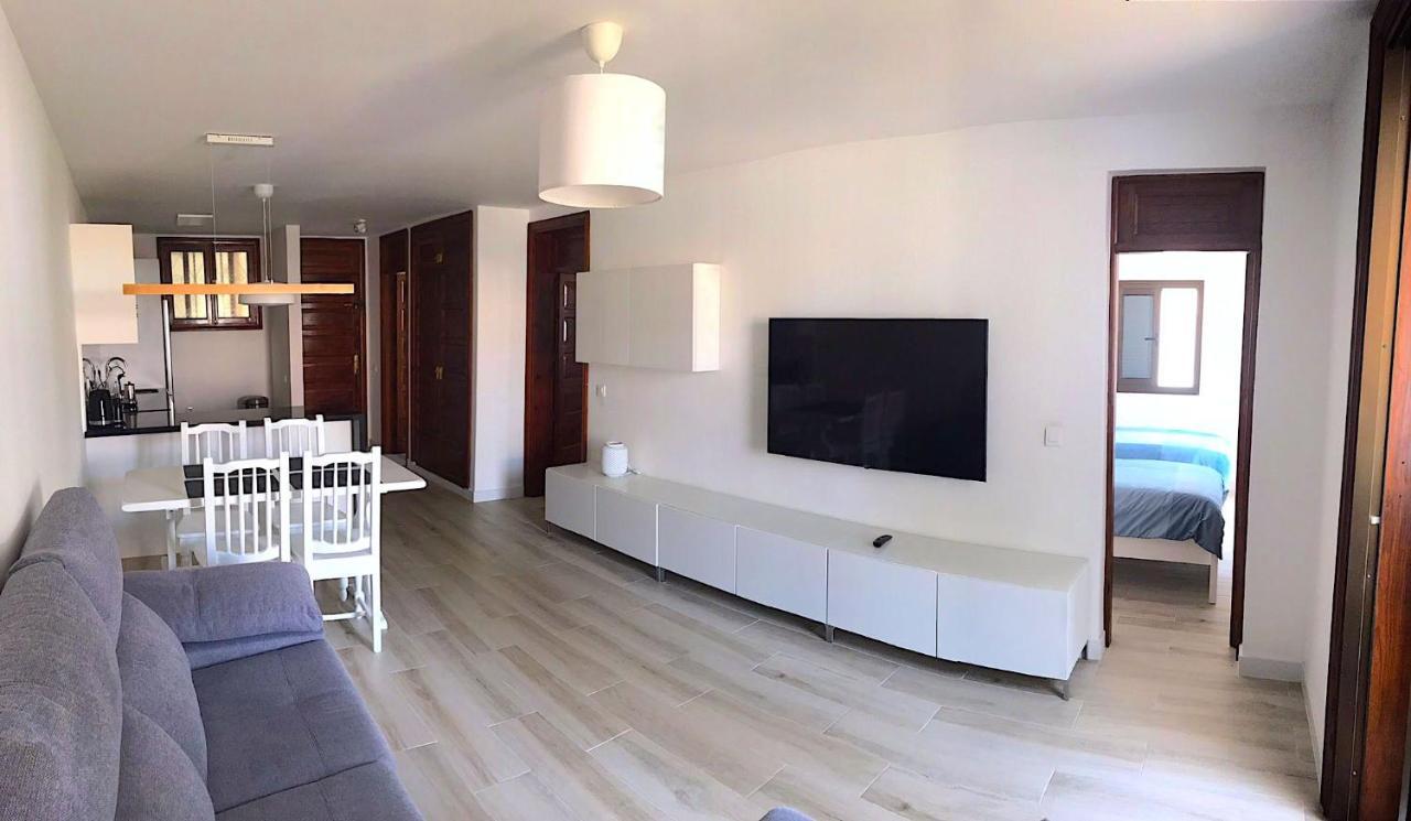 Parque Santiago I - 2 Bedroom - 1 Bathroom - Open Plan Living - Kitchen Area - Extra Large Balcony - First Floor Apartment 美洲海滩 外观 照片